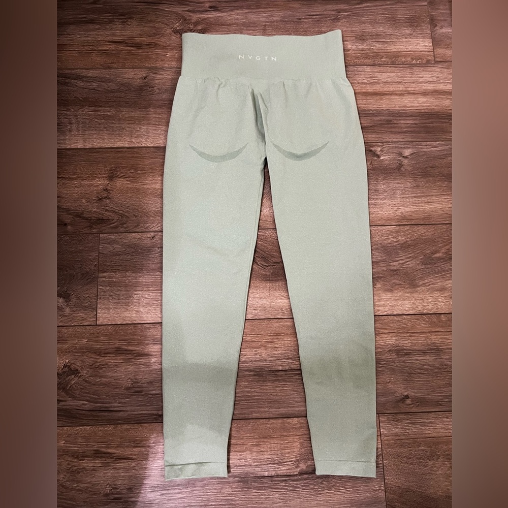NVGNT SEAMLESS LEGGINGS SIZE XL